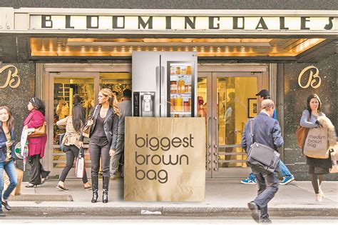 what does bloomingdale's sell